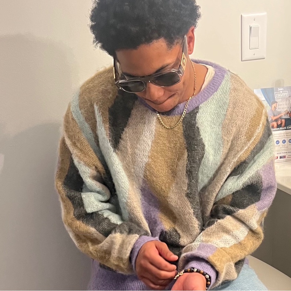 Colorful Abstract Sweater - Picture 3 of 4